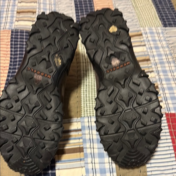 Good as new Merrell Men's Brown Slip-On Shoes. - Picture 3 of 3
